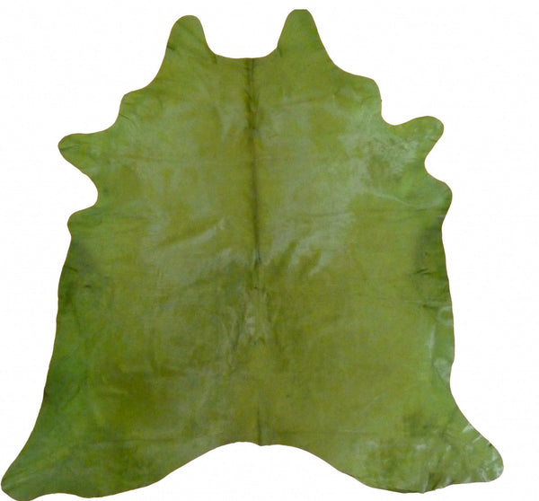 Homeroots 6 Ft Green Dyed Stenciled Cowhide Rug Green Dyed Cowhide 334441