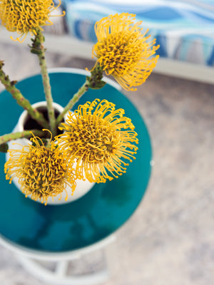 Lexington Tommy Bahama Outdoor 3430-952c Seabrook Accent Table - Chic Outdoor Living With Aquamarine Glass Top & Wicker Elegance Ivory Wood 3430-952c