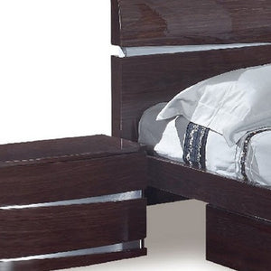 Homeroots Solid Wood King Wood Brown Bed Wenge Solid Manufactured Wood 343922