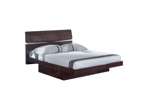 HomeRoots Four Piece Solid Wood Bedroom Set with Mirror - Elegant Brown Finish, Modern Design & Ample Storage 343926