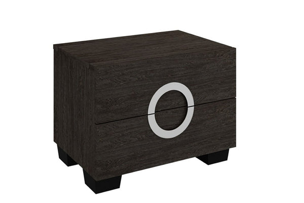 HomeRoots Four Piece Gray Solid Wood Bedroom Set - Modern Design with Mirror, Ample Storage & Durability 343929