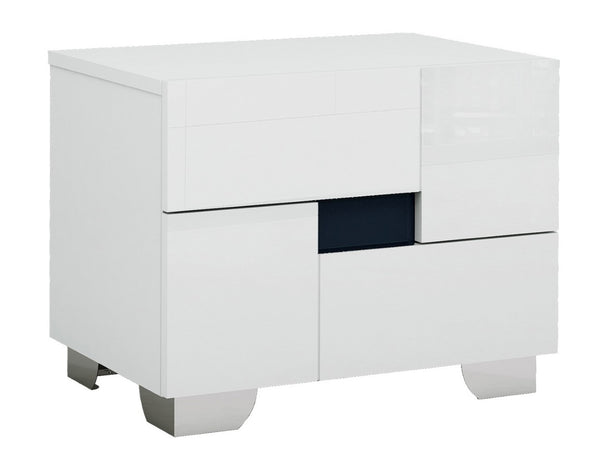 HomeRoots Four Piece White Solid Wood Bedroom Set - Modern Design with Mirror for a Stylish, Durable Retreat 343980