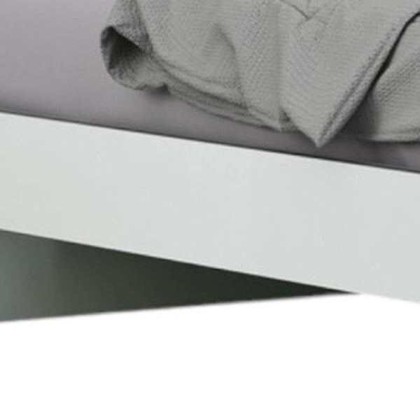 HomeRoots Four-Piece Solid Wood Bedroom Set in Crisp White - Modern Design with Mirror, Nightstand & Dresser 343981