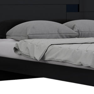 HomeRoots Four Piece Black Solid Wood Bedroom Set – Modern Minimalist Design with Ample Storage & Style 343986