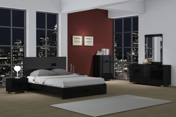 HomeRoots Four Piece Black Solid Wood Bedroom Set – Modern Design with Mirror, Storage & Style for Your Home 343987