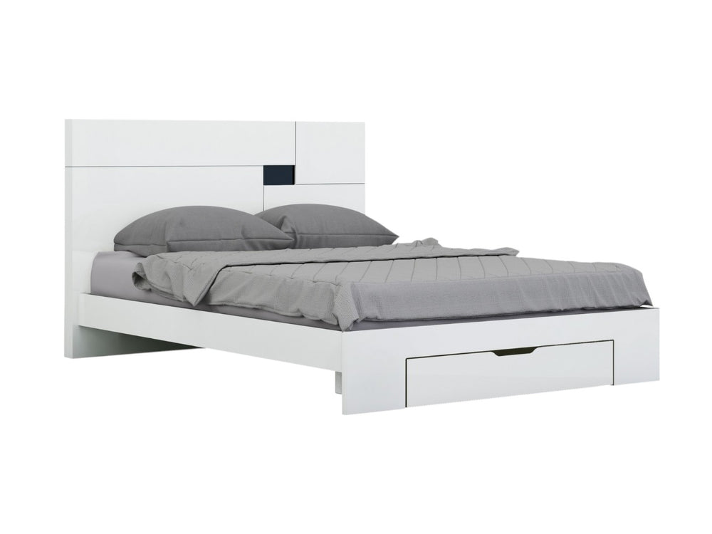 HomeRoots Four Piece White Solid Wood Bedroom Set – Modern Elegance with Mirror, Storage & Timeless Design 343991