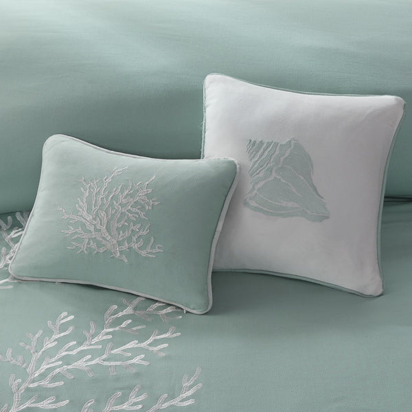 English Elm Oversized Cotton Jacquard Comforter Set with Embroidered Coral Motif and Pieced White Border Full Aqua 22.83 L x 15.16 W x 21.26 H B03595757