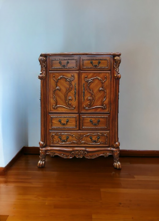 Homeroots 43" Brown Solid Wood Five Drawer Standard Chest  Solid Wood 347001