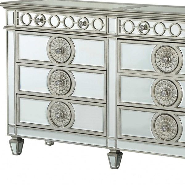 HomeRoots 20" Elegant Solid Wood Six Drawer Double Dresser for Ample Storage and Stylish Bedroom Decor Gray 347079