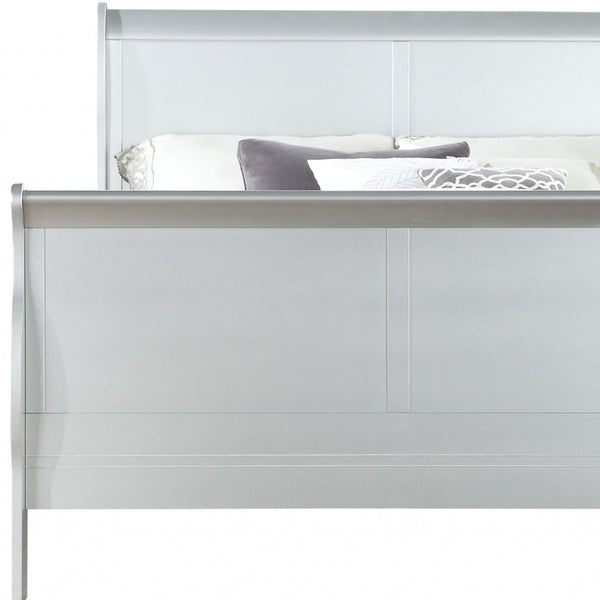 Homeroots 80" X 90" X 47" Platinum Wood Eastern King Bed  Wood 347101