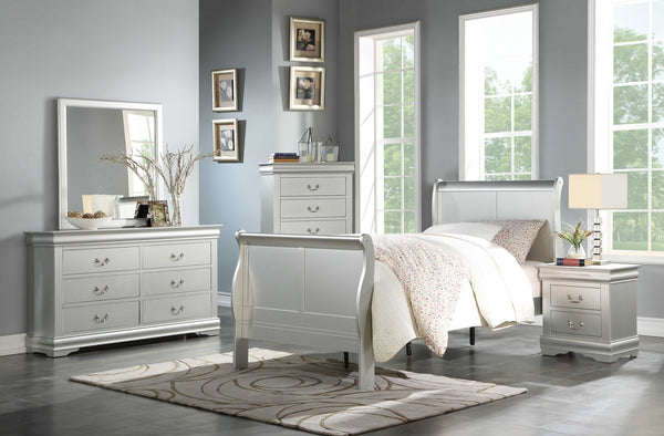 Homeroots 41" X 85" X 47" Platinum Wood Twin Bed  Wood 347107