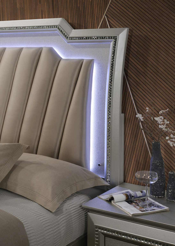 Homeroots 83" X 91" X 69" Pu Champagne Wood Upholstered (Hb) Led Eastern King Bed  Wood 347167