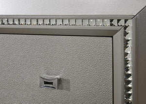 Homeroots 67" X 91" X 69" Pu Champagne Wood Upholstered (Hb) Led Queen Bed  Wood 347168