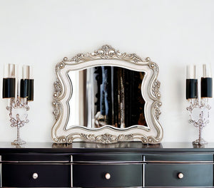 Homeroots 44" White Novelty Solid Wood Framed Dresser Mirror  Wood 347175