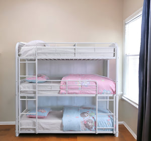 Homeroots 57" X 79" X 74" White Metal Triple Bunk Bed - Full White Metal 347210