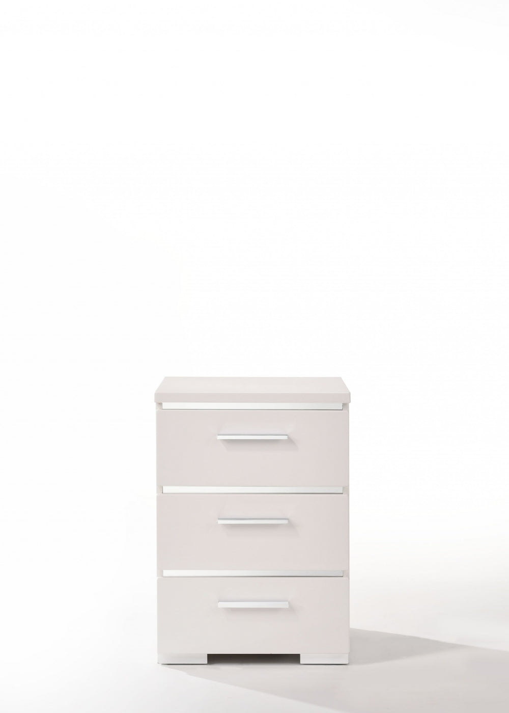 Homeroots 15" X 18" X 25" White (High Gloss) Wood Veneer (Paper) Nightstand   347544