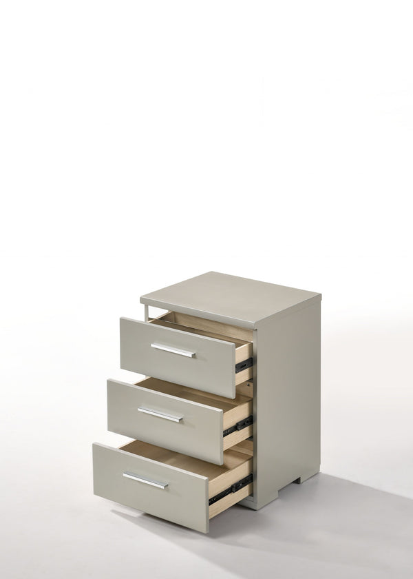 Homeroots 15" X 18" X 25" Silver Wood Veneer (Paper) Nightstand   347545