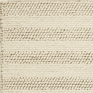HomeRoots 5' Hand-Woven Ivory and White New Zealand Lambs Wool Area Rug for Stylish Home Décor and Comfort 5' X 7' 349791