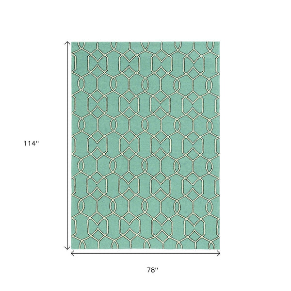 HomeRoots 7' Vibrant Green Moroccan Indoor Outdoor Area Rug - Durable, Stylish Quatrefoil Design for Any Space 7' x 10' 349806