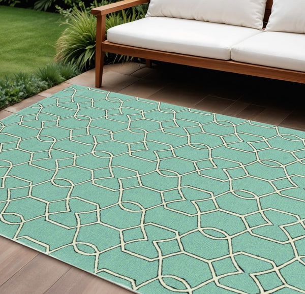 HomeRoots 7' Vibrant Green Moroccan Indoor Outdoor Area Rug - Durable, Stylish Quatrefoil Design for Any Space 7' x 10' 349806