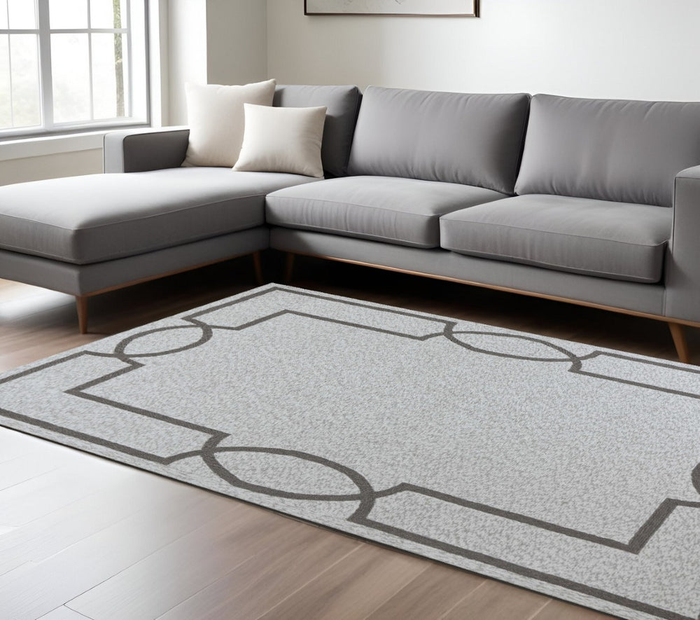 HomeRoots 6' Ivory and Gray Geometric Hand-Hooked Area Rug - Artisan Crafted Comfort for Modern Spaces 6' X 9' 349807