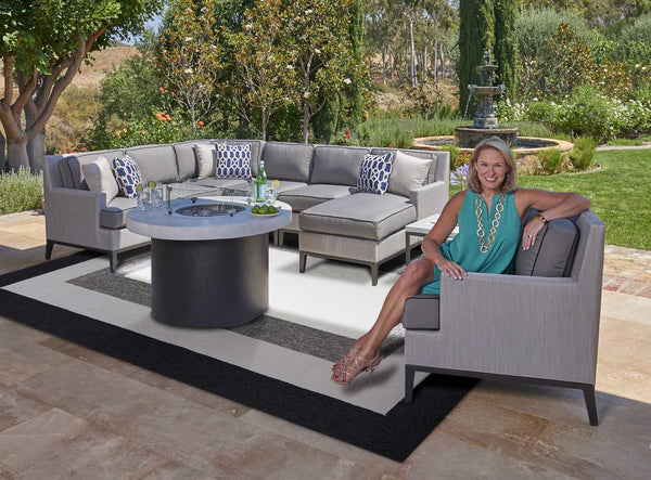 Homeroots 7' X 10' Charcoal Indoor Outdoor Area Rug  Polypropylene 349808