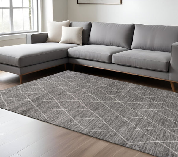 HomeRoots 8' Gray and Ivory Geometric Area Rug - Modern Design, Stain-Resistant, Perfect for High-Traffic Spaces 8' X 11' 349937