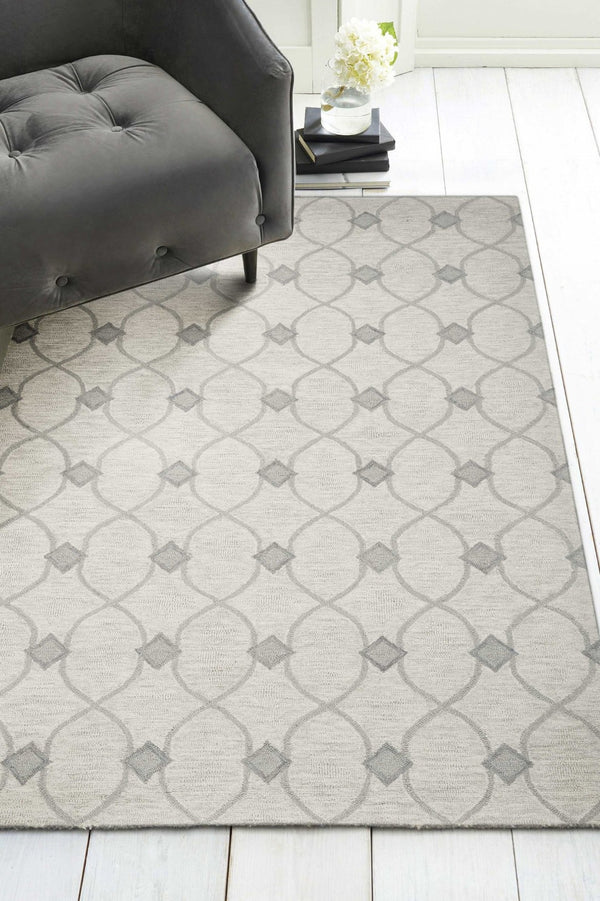 HomeRoots 8' Elegant Hand-Tufted Wool Area Rug in Ivory and Gray Ogee Pattern for Cozy Modern Spaces 8' X 10' 349951