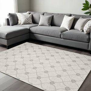 HomeRoots 8' Elegant Hand-Tufted Wool Area Rug in Ivory and Gray Ogee Pattern for Cozy Modern Spaces 8' X 10' 349951