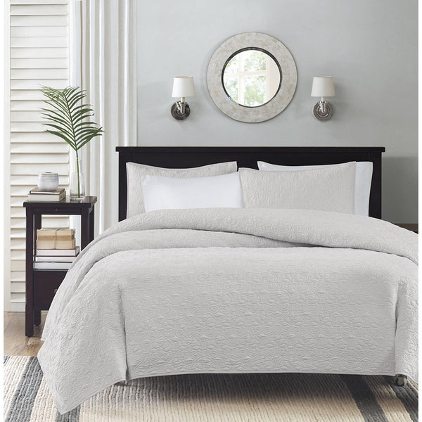 English Elm Reversible Madison Park Quebec Quilt Set King/Cal King with Prewashed Cotton Fill, Antimicrobial Finish White 17.72 L x 15.35 W x 6.3 H B03597391