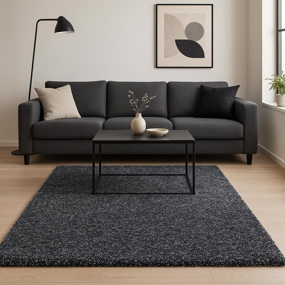 HomeRoots 8' Hand-Woven Black and White Round Rug - Artisan Crafted, Durable, Contemporary Style for Your Home 8' X 11' 350084