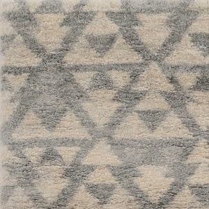 HomeRoots 8' Contemporary Ivory and Gray Geometric Area Rug for Modern Living Spaces - Durable & Stylish Design 8' X 13' 350104