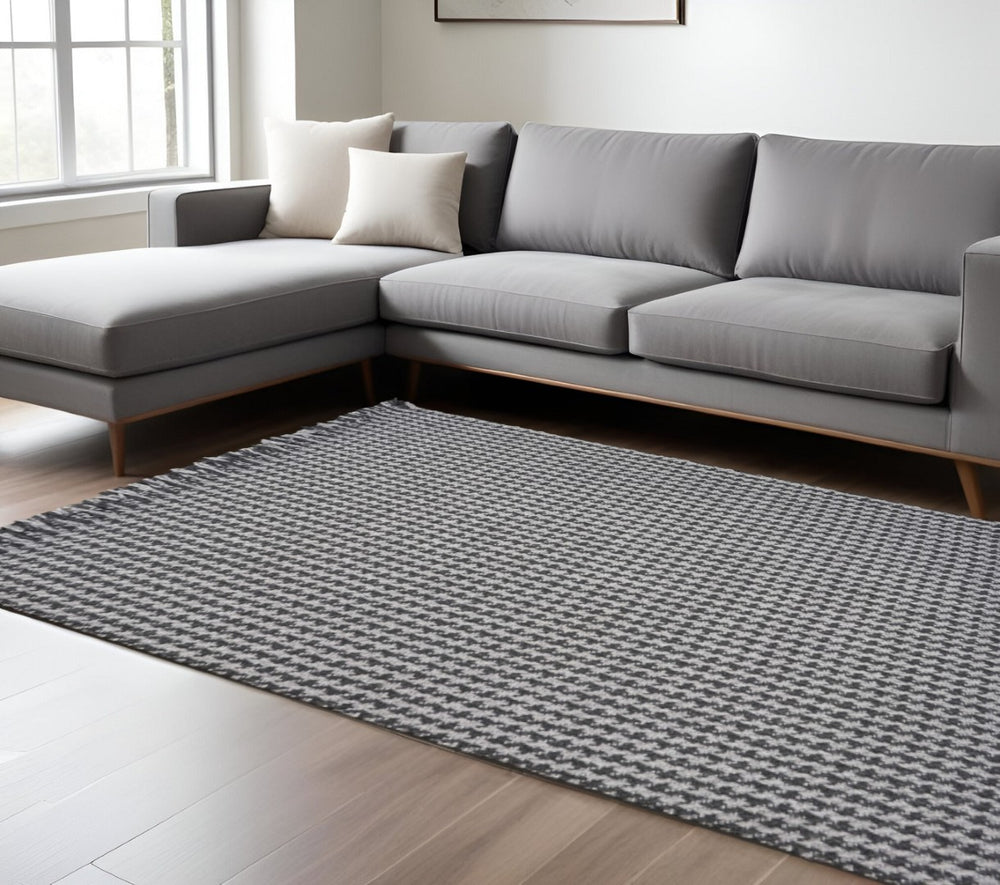 HomeRoots 8' Hand-Woven Wool Houndstooth Area Rug in Gray & Light Gray with Timeless Fringe for Stylish Decor 8' X 10' 350145