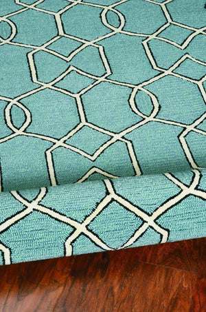 HomeRoots 7' Vibrant Green Moroccan Indoor Outdoor Area Rug - Durable, Stylish Quatrefoil Design for Any Space 8' x 11' 350180