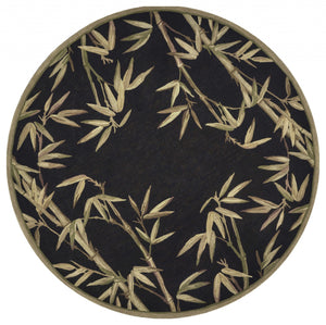 Homeroots 8' Black Hand Tufted Bordered Tropical Bamboo Round Indoor Area Rug  Wool 350213