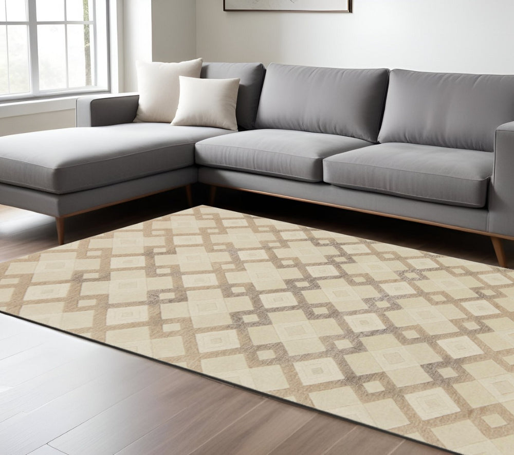 HomeRoots 8' Handcrafted Wool Geometric Area Rug in Ivory and Brown - Modern Elegance for Any Space 8' X 11' 350243