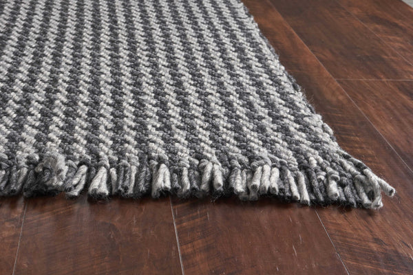 Homeroots 9' X 12' Grey Hand Woven Houndstooth With Braided Fringe Indoor Area Rug  Wool 350264