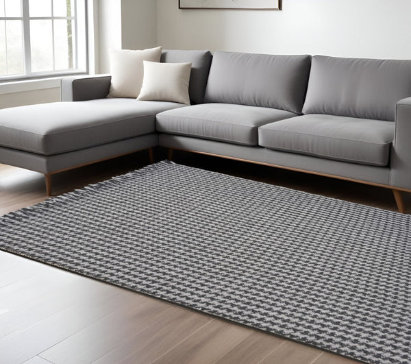 HomeRoots 9' Hand-Woven Wool Houndstooth Area Rug in Gray & Light Gray - Elegant, Durable, Timeless Style 9' X 12' 350264