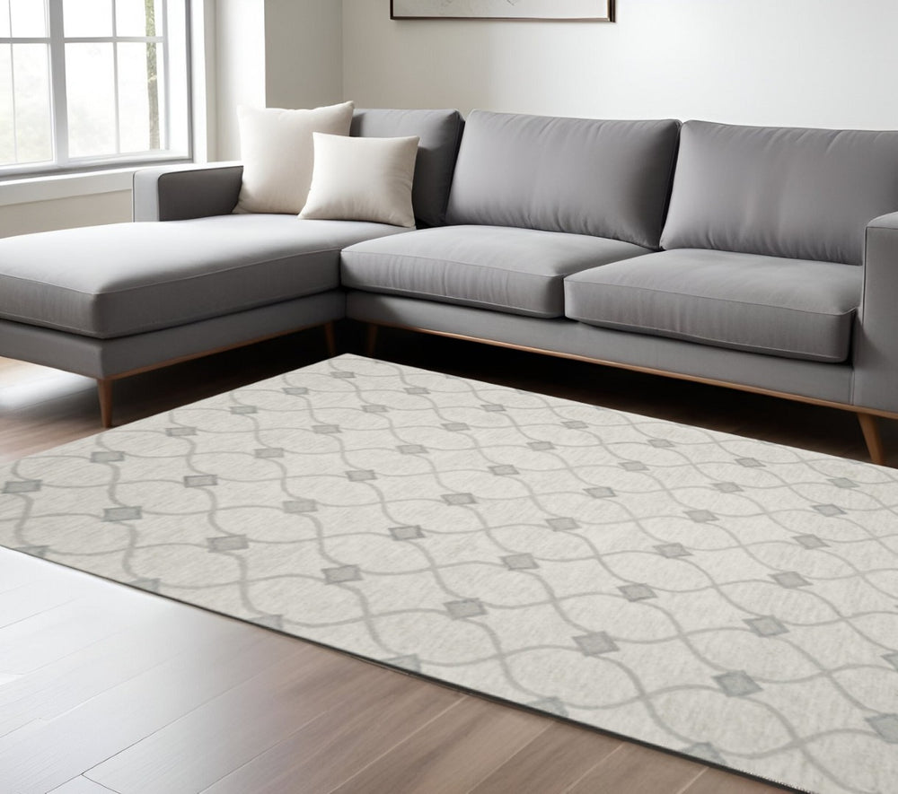 HomeRoots 9' Luxurious Ivory and Gray Wool Ogee Hand-Tufted Area Rug for Elegant Contemporary Spaces 9' X 12' 350508
