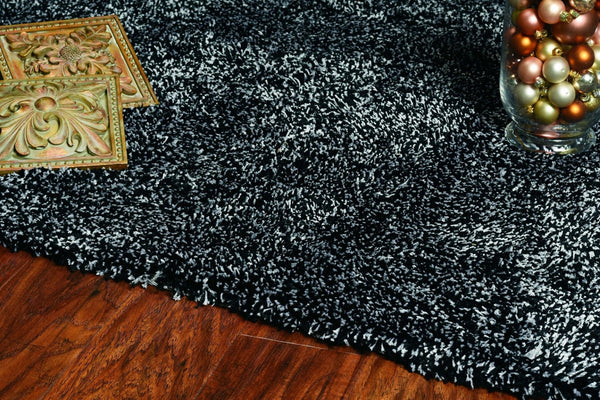 HomeRoots 8' Hand-Woven Black and White Round Rug - Artisan Crafted, Durable, Contemporary Style for Your Home 9' X 13' 350539