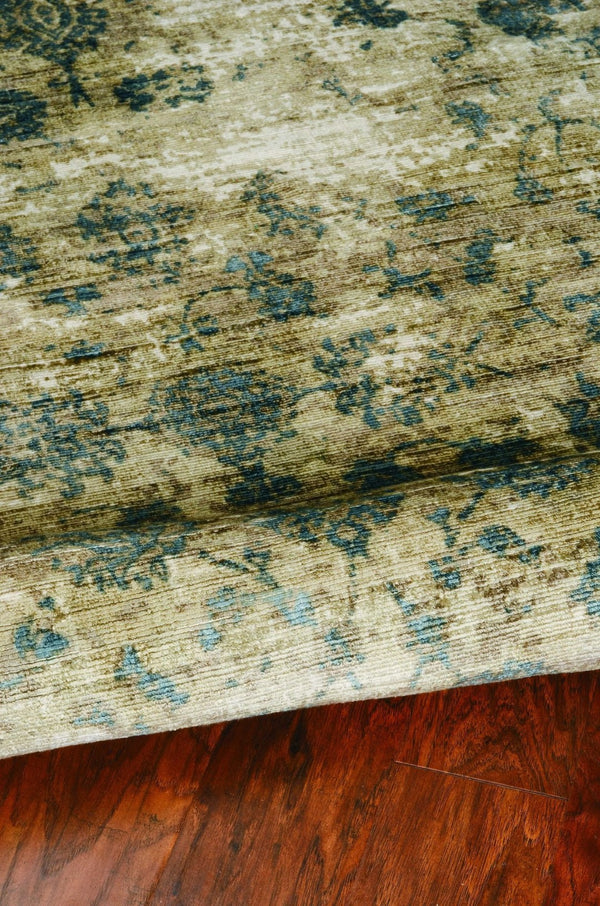 HomeRoots 5' Hand Loomed Beige and Blue Floral Medallion Area Rug – Artisanal Charm for Your Living Space 9' X 12' 350592