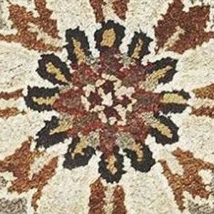 HomeRoots 9' Hand-Tufted New Zealand Lambs Wool Area Rug with Floral Medallion Design for Elegant Spaces 9' X 13' 350603