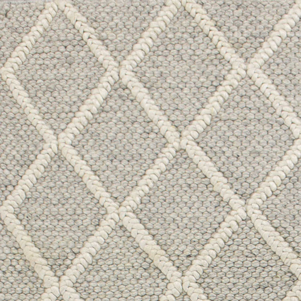 Homeroots 9' X 13' Grey Hand Woven Diamond Pattern Indoor Area Rug  Wool 350618