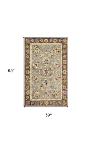 HomeRoots 8' Timeless Gray Brown Ivory Floral Medallion Hand-Tufted Area Rug in New Zealand Lambs Wool 3' X 5' 352310