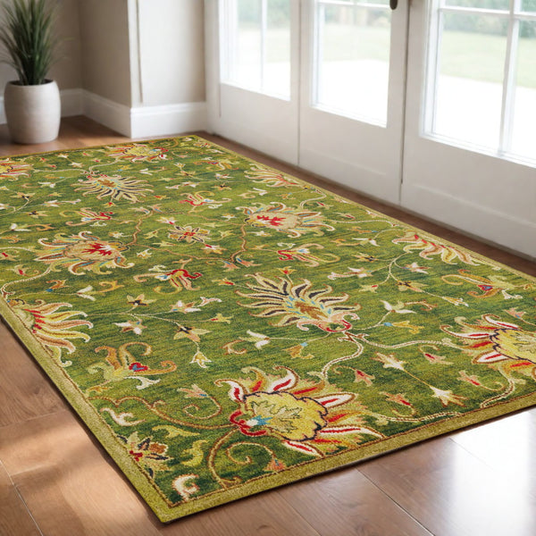 Homeroots 3' X 5' Green New Zealand Lambs Wool Floral Hand Tufted Area Rug  New Zealand Lambs Wool 352322