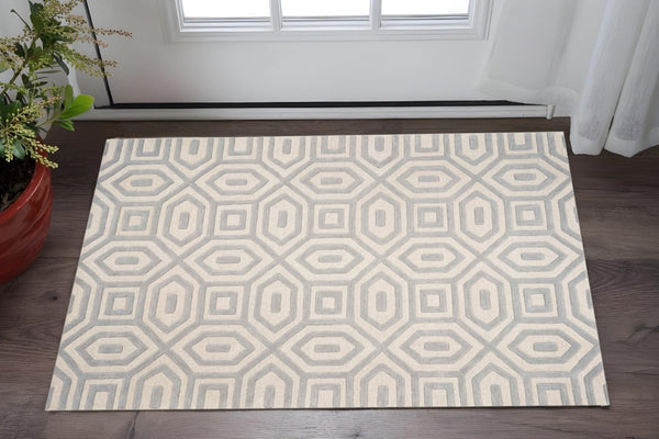 HomeRoots 8' Hand-Tufted Gray Wool Geometric Area Rug for Modern Elegance and Cozy Comfort in Your Home 3' X 5' 352352