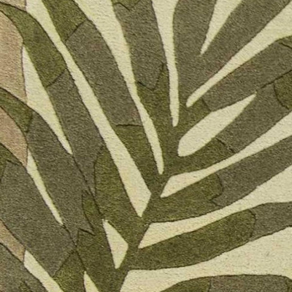 HomeRoots 5' Hand-Tufted Wool Area Rug with Elegant Ivory and Green Botanical Design for Cozy Interiors 3' X 5' 352452