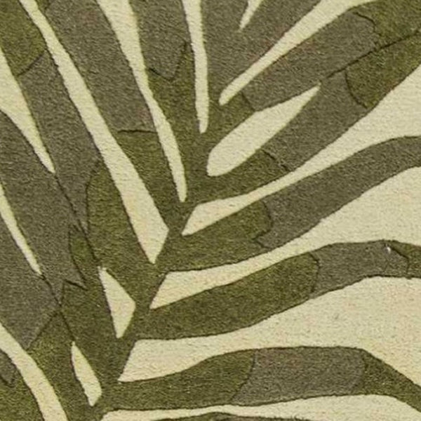 HomeRoots 5' Hand-Tufted Wool Area Rug with Elegant Ivory and Green Botanical Design for Cozy Interiors 3' X 5' 352452