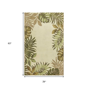HomeRoots 5' Hand-Tufted Wool Area Rug with Elegant Ivory and Green Botanical Design for Cozy Interiors 3' X 5' 352452