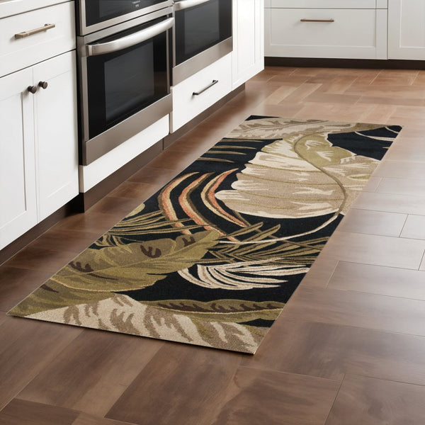 HomeRoots 5' Elegant Hand-Tufted Wool Area Rug with Botanical Leaves Design for Cozy Living Spaces and Style 8' Runner 352478